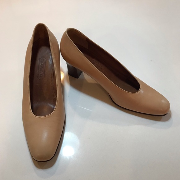 Coach Shoes - Vintage Coach pumps in beige smooth leather